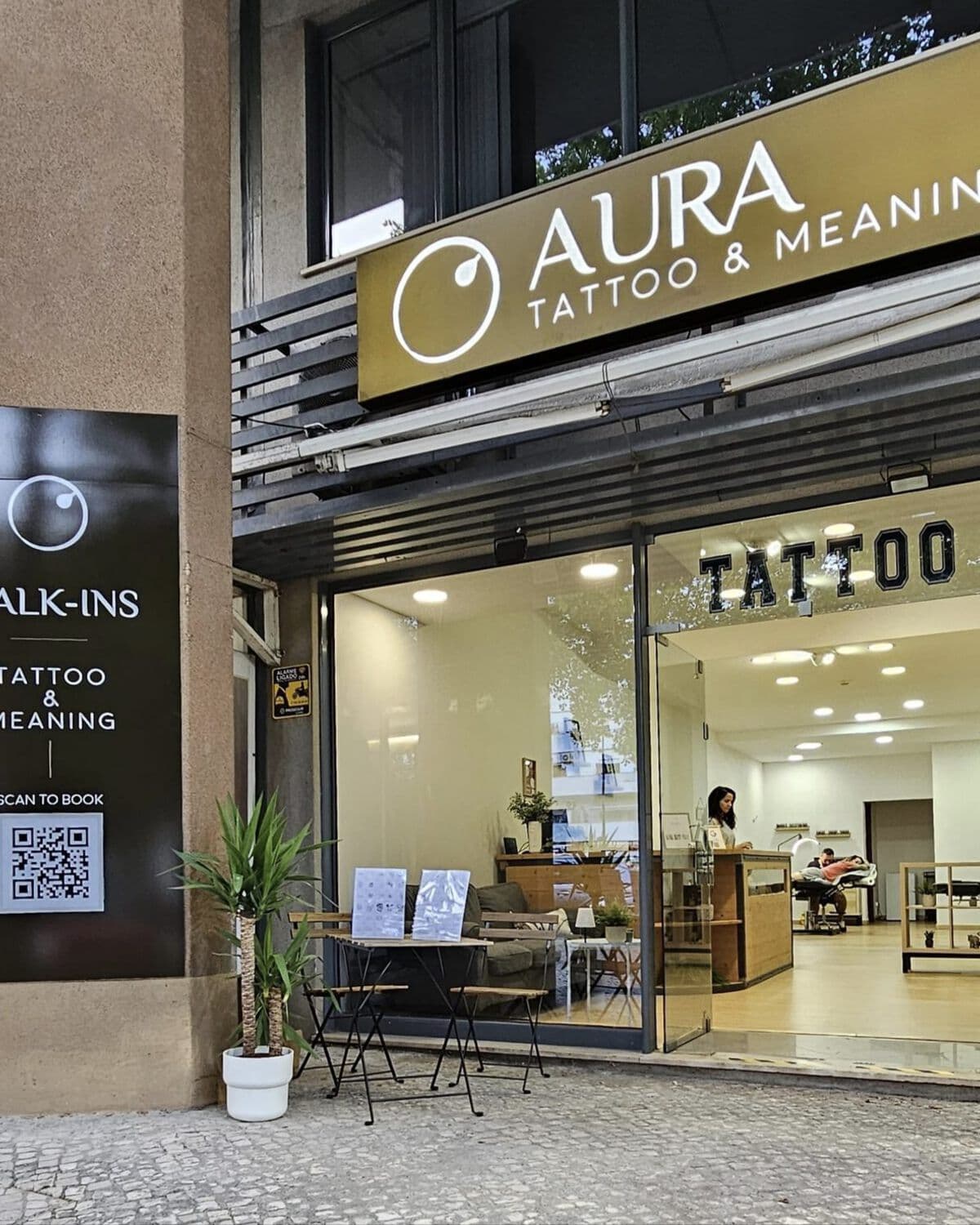 Storefront of Aura Tattoo & Meaning in Albufeira
